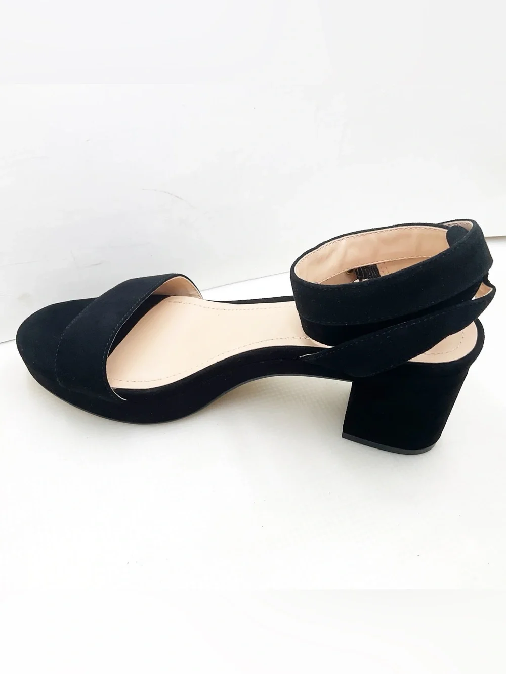 🆕{Coach} Serena Velvet Block Heel Sandals